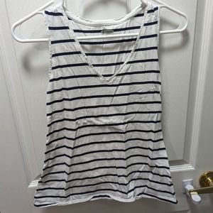 Old Navy Everywhere Sleeveless V Neck